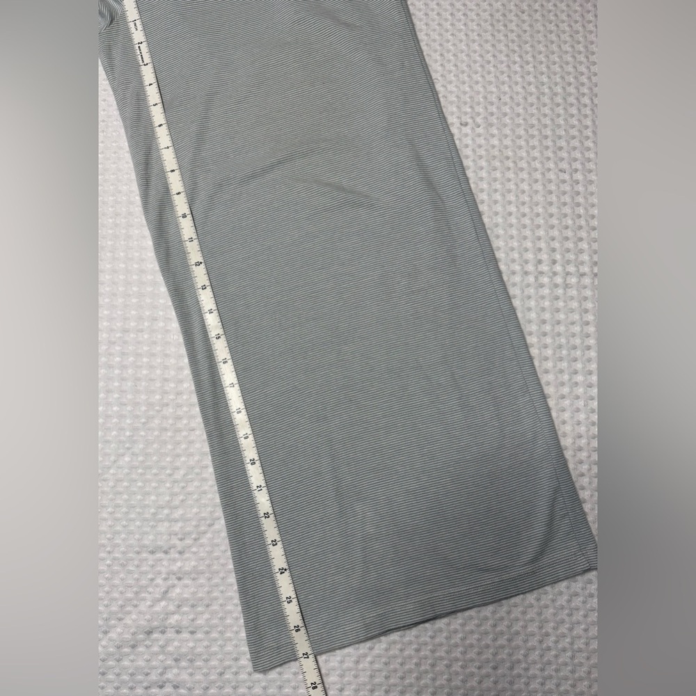 Light Gray Short-Sleeve Jumpsuit with Drawstring Waist - Picture 11 of 11